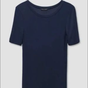 NAVY Universal Standard Foundation Crew Neck Tee